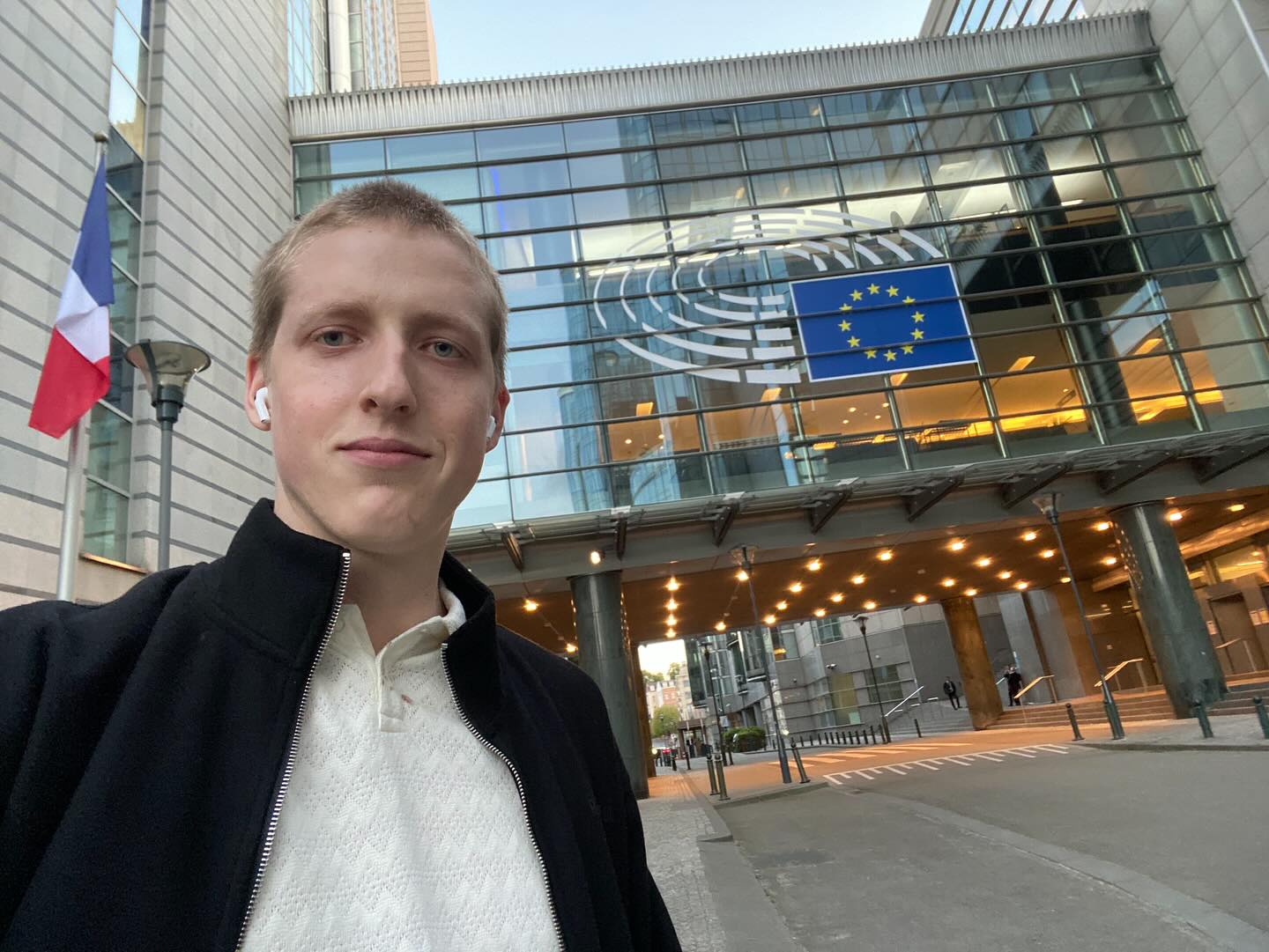 Студент ХНЕУ ім. С. Кузнеця виступив у Європарламенті щодо реформ у сфері захисту дітей