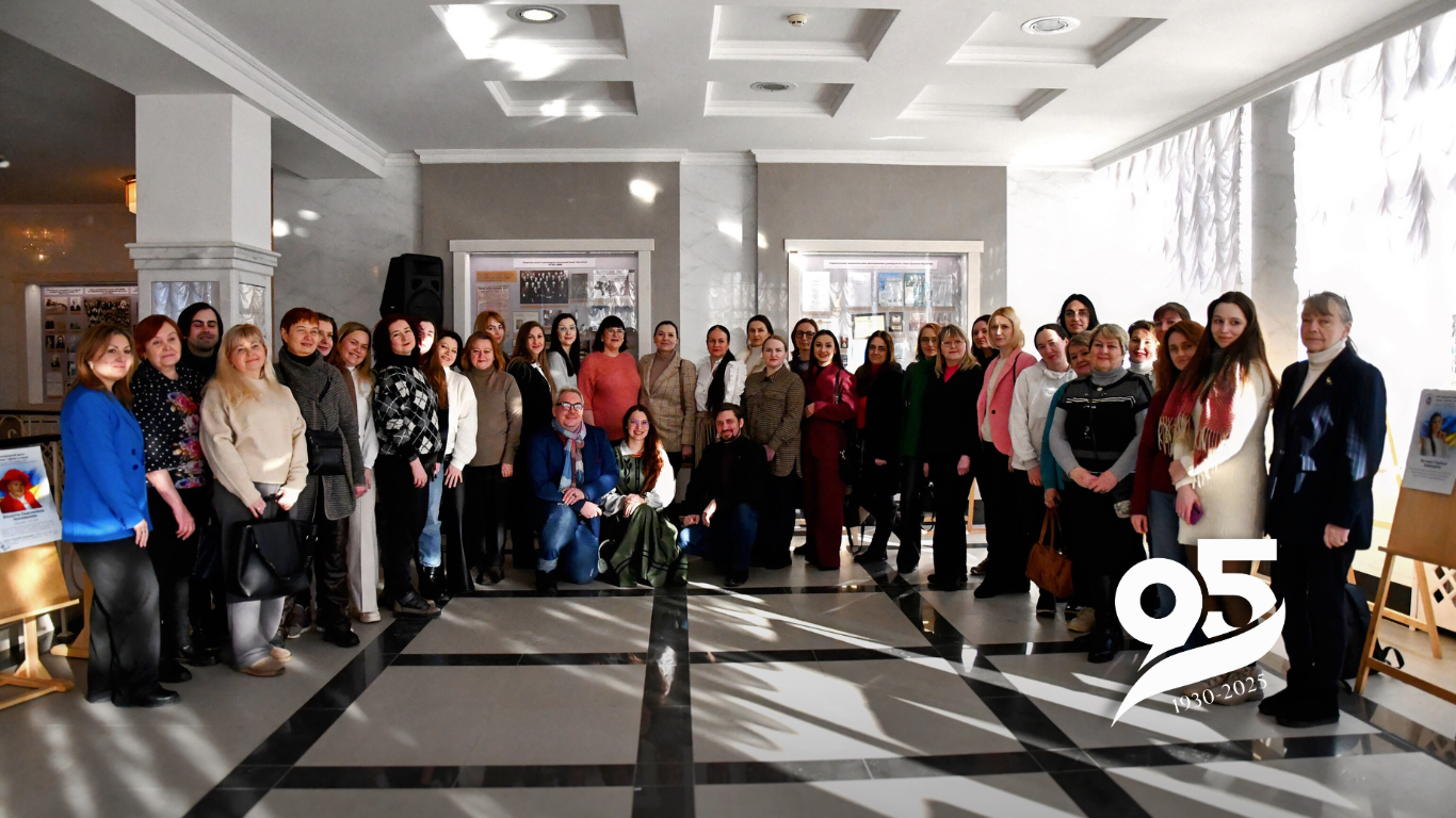 У ХНЕУ ім. С. Кузнеця відбулося урочисте відкриття фотовиставки до Дня жінок та дівчат у науці