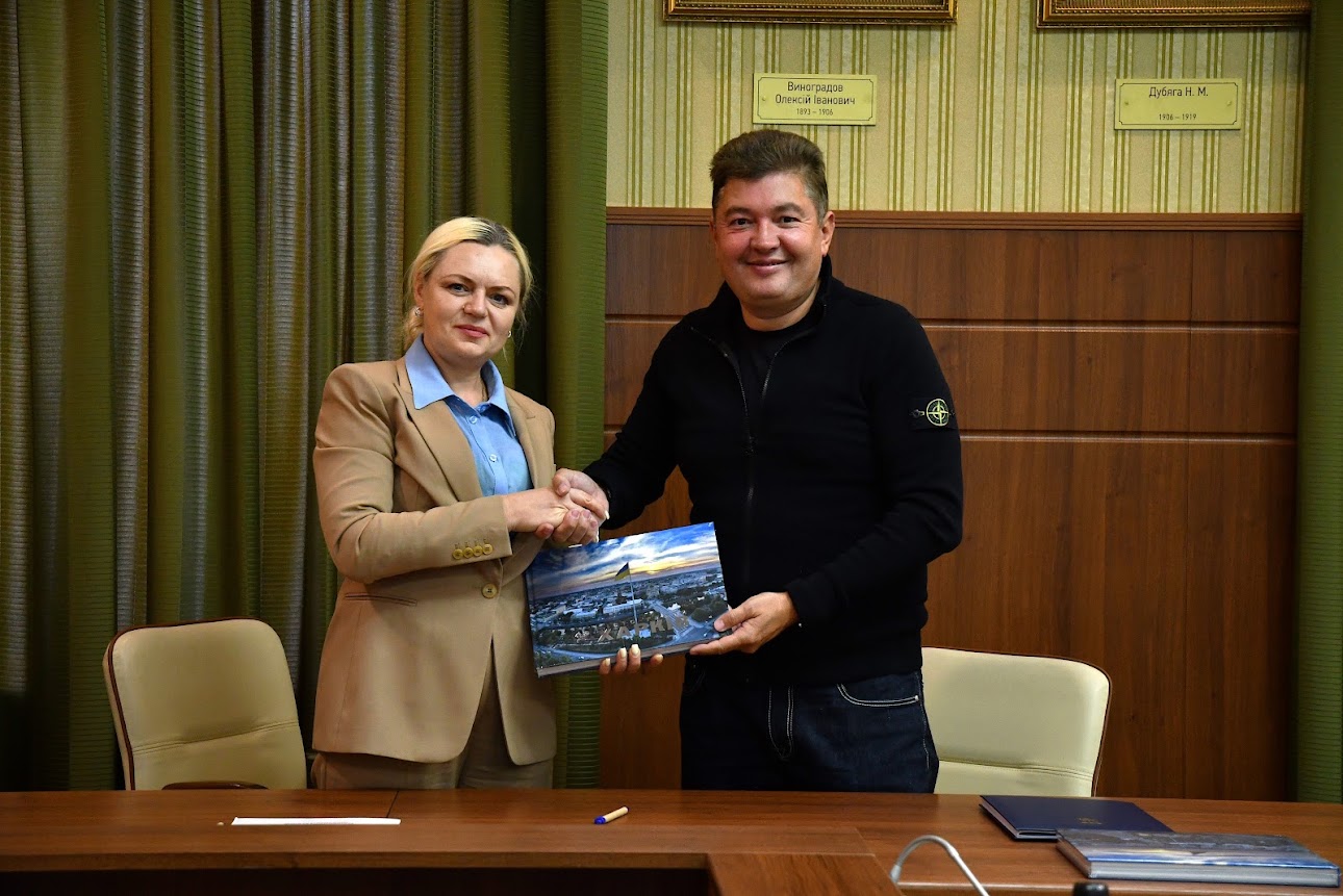 ХНЕУ ім. С. Кузнеця та Федерація регбі Харківської області підписали Меморандум про співпрацю